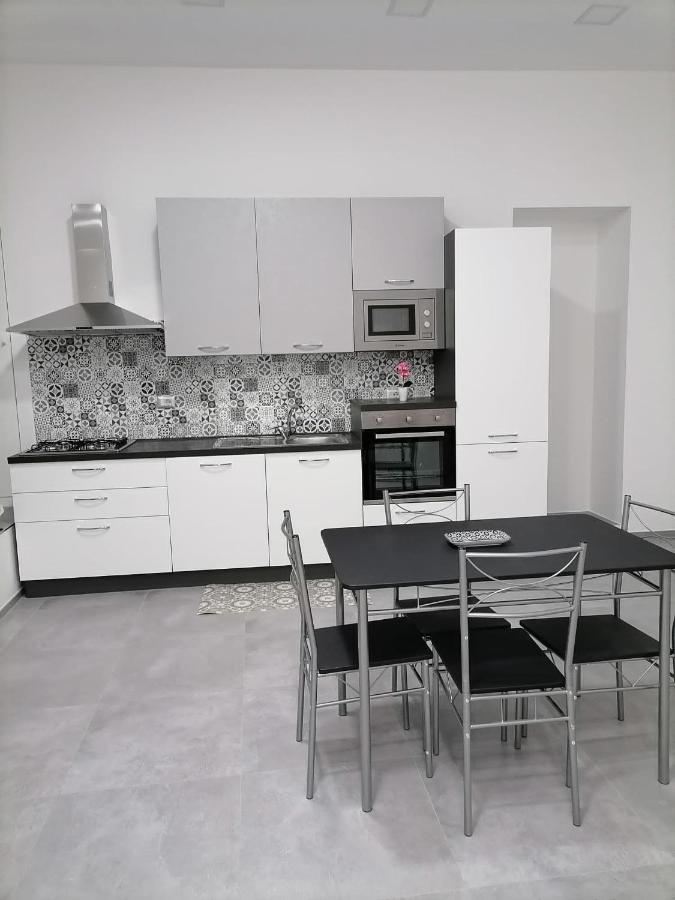 Darsena Apartments1 Molfetta Buitenkant foto