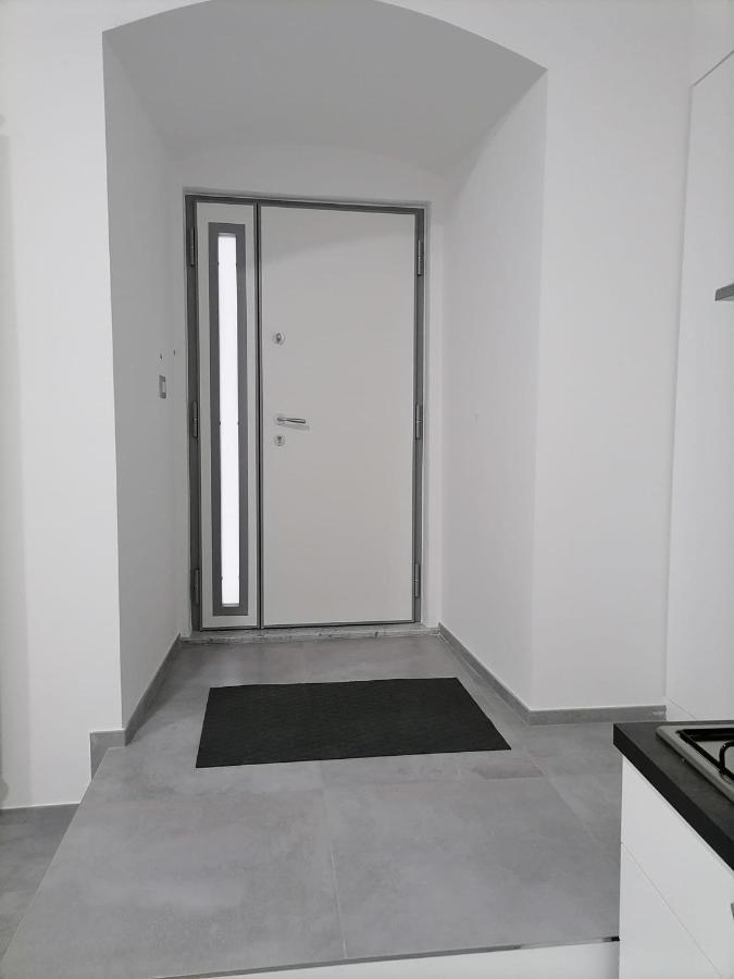 Darsena Apartments1 Molfetta Buitenkant foto